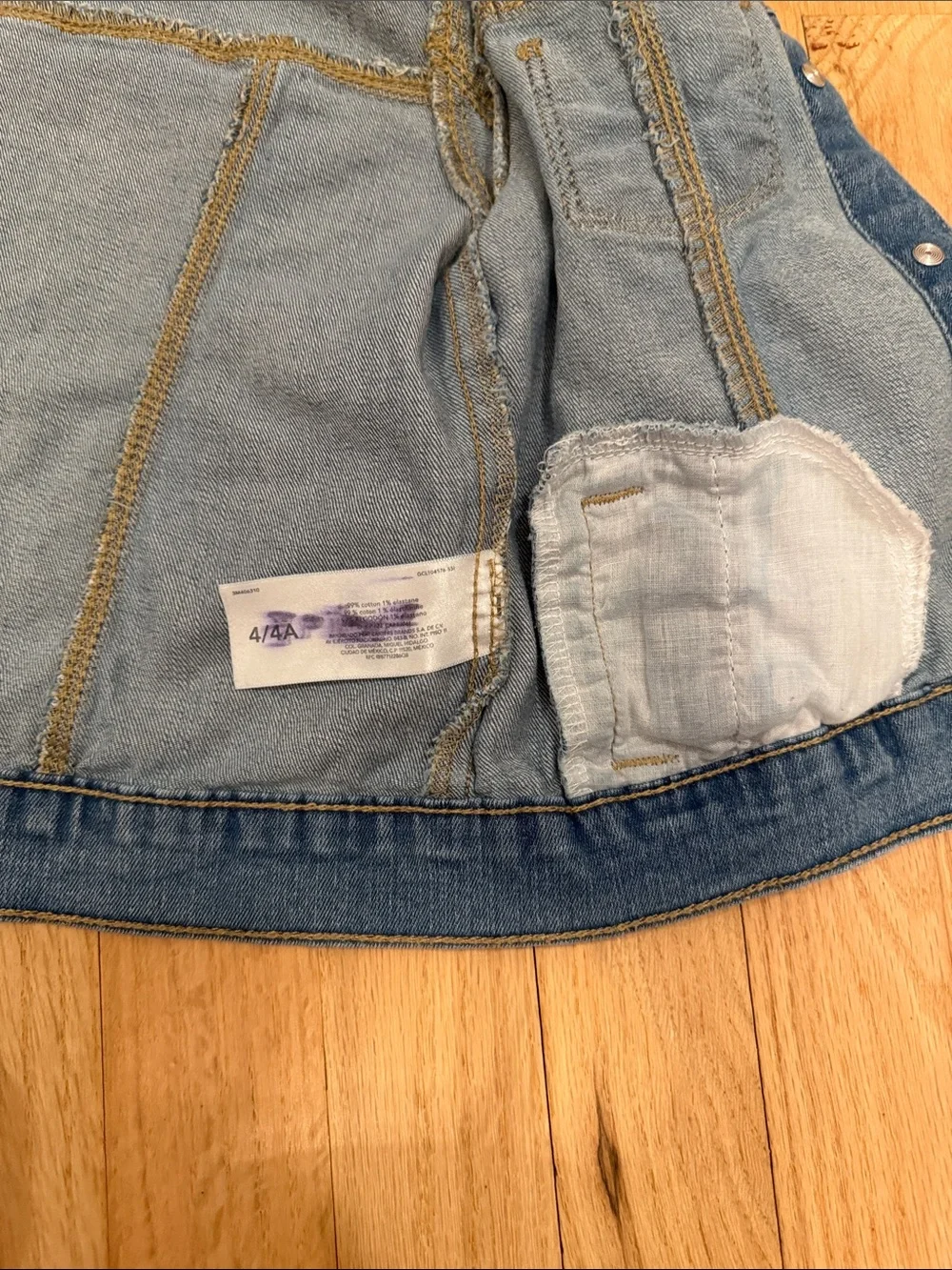 Carters 4T Children's Light Blue Denim Button Up Jacket with pockets 90% cotton